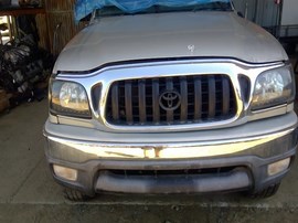 2002 TOYOTA TACOMA, SILVER, PRE-RUNNER, CREW CAB, 2.7L, AT, 2WD.  Z26368